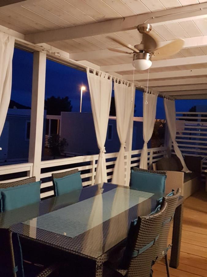 Mobile Home Pearl Of Murter เยเซรา ภายนอก รูปภาพ